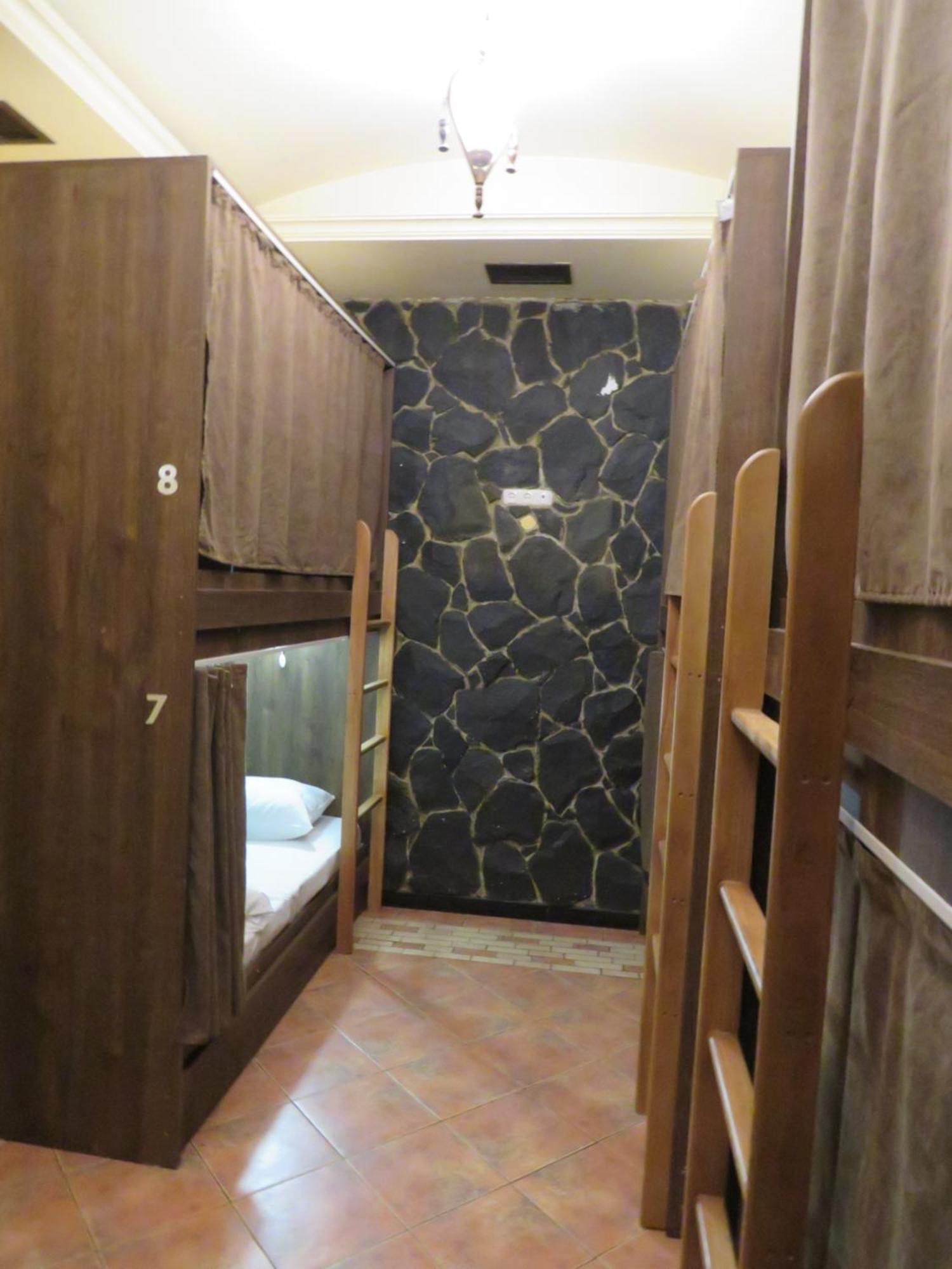 Hostel Jan In The Very Center يريفان المظهر الخارجي الصورة