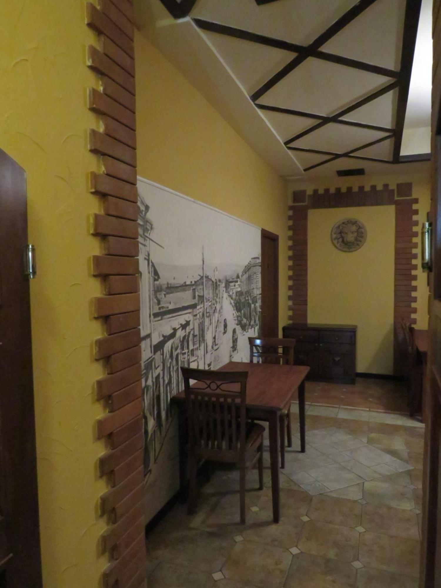 Hostel Jan In The Very Center يريفان المظهر الخارجي الصورة